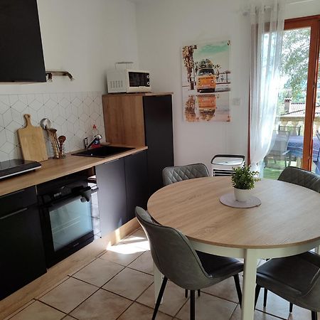 T2 En Rez De Chaussee De Villa A Cuers Exterior photo